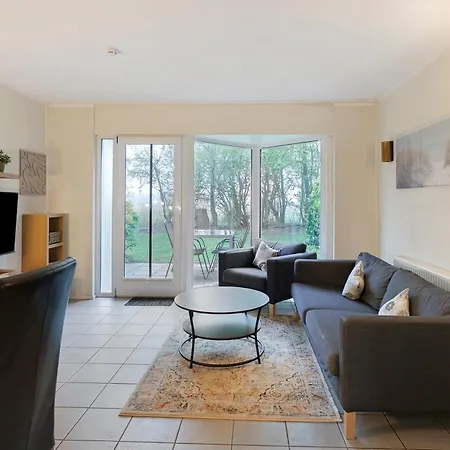 Holiday home Coastalnest Strandnah U Poolrabatt Butjadingen